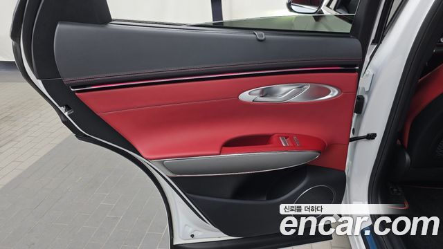 Genesis GV70 2025 — photo 15