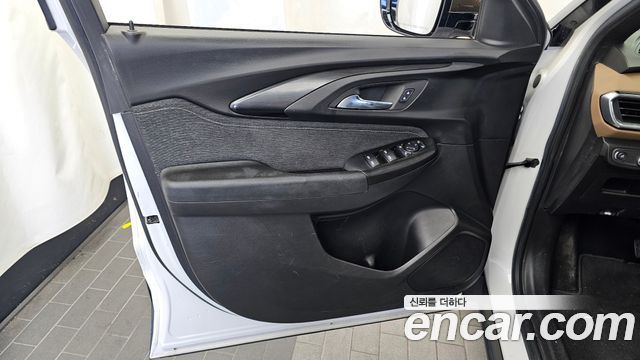 Chevrolet Korea Trailblazer 2022 — photo 14