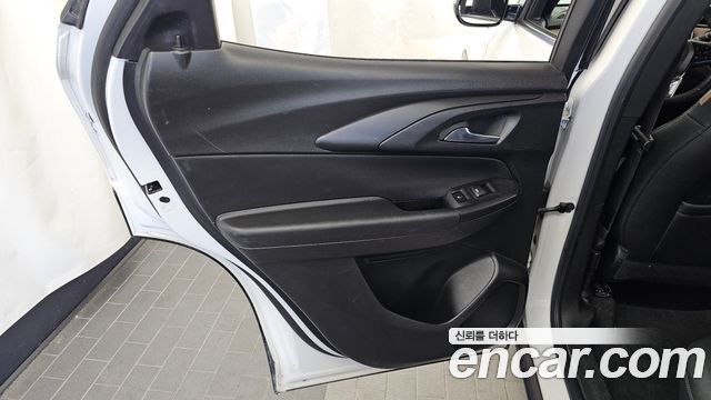 Chevrolet Korea Trailblazer 2022 — photo 15