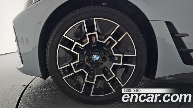 BMW i4 2025 — photo 5