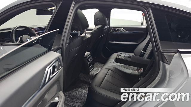 BMW i4 2025 — photo 17