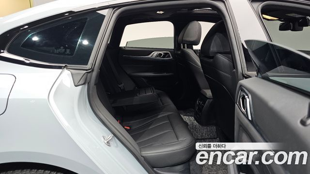BMW i4 2025 — photo 18