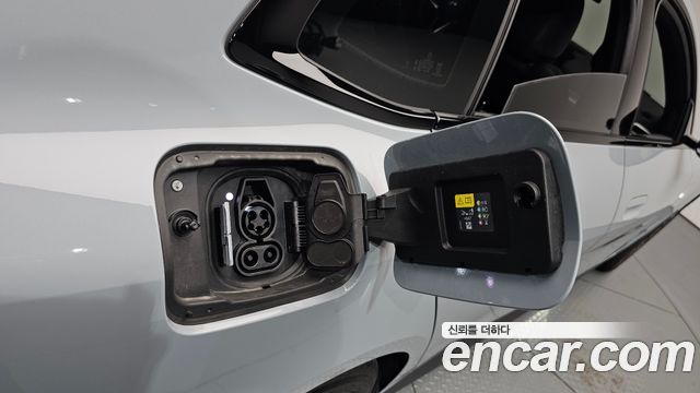 BMW i4 2025 — photo 28