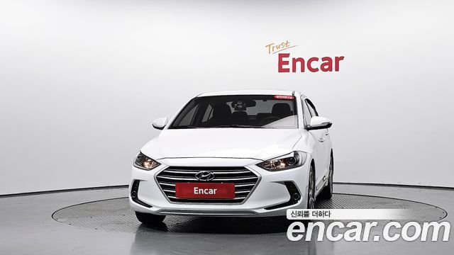 Hyundai AVANTE 2017 — photo 3