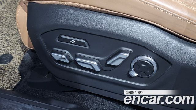 Hyundai Santafe 2024 — photo 28