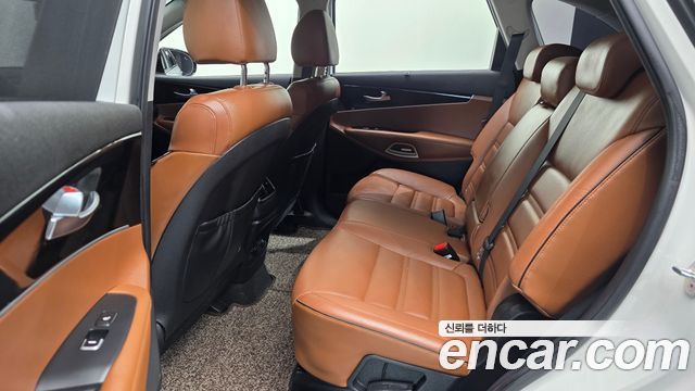 Kia Sorento 2019 — photo 16