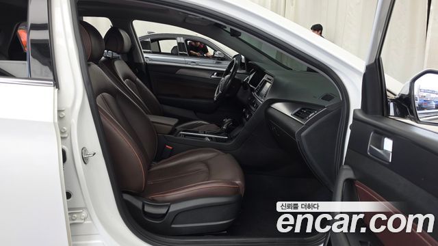 Hyundai Sonata 2017 — photo 17