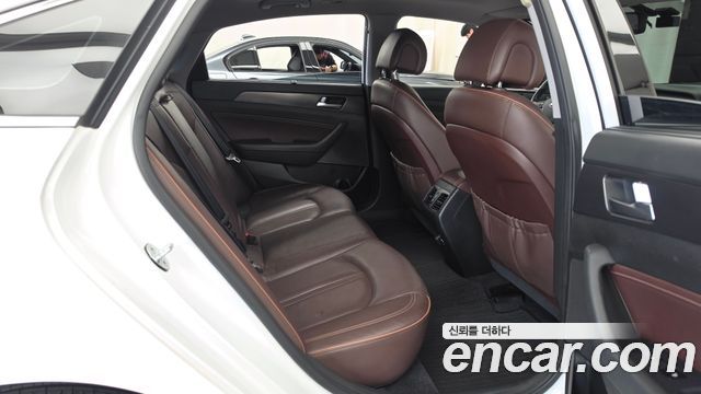 Hyundai Sonata 2017 — photo 18