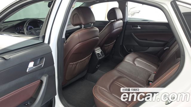 Hyundai Sonata 2017 — photo 16