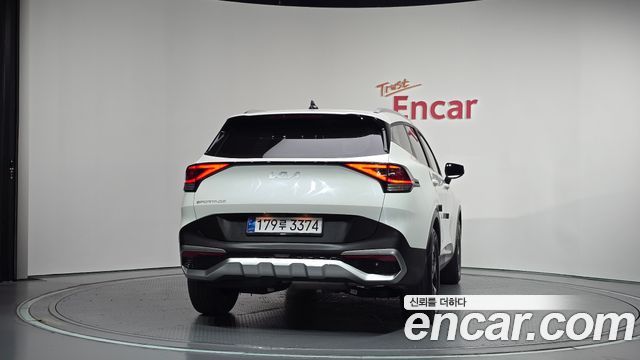 Kia Sportage 2023 — photo 4