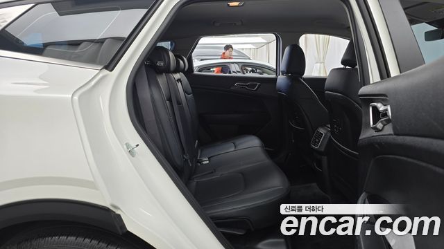 Kia Sportage 2023 — photo 17