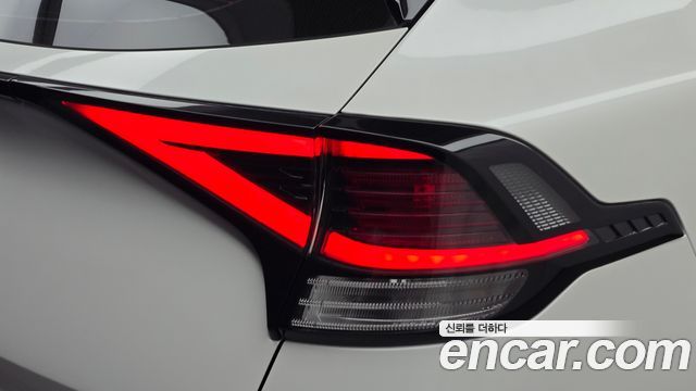 Kia Sportage 2023 — photo 9