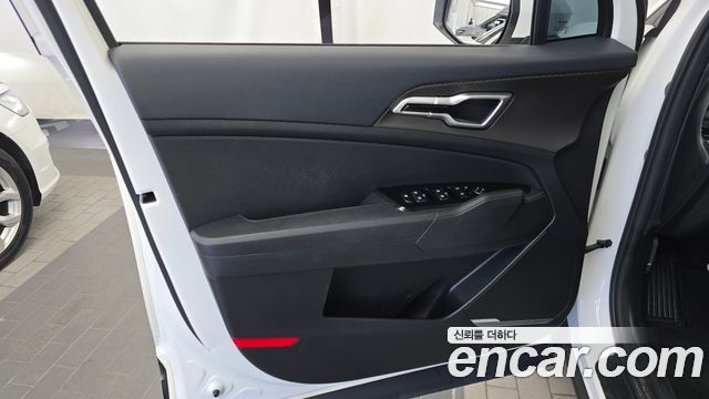 Kia Sportage 2023 — photo 14