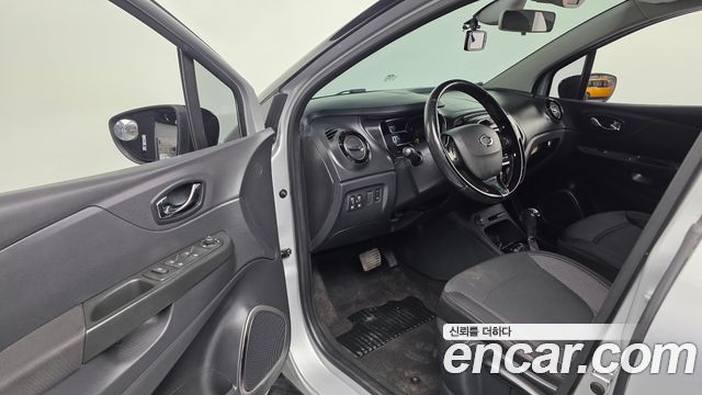 Renault Korea QM3 2015 — photo 10