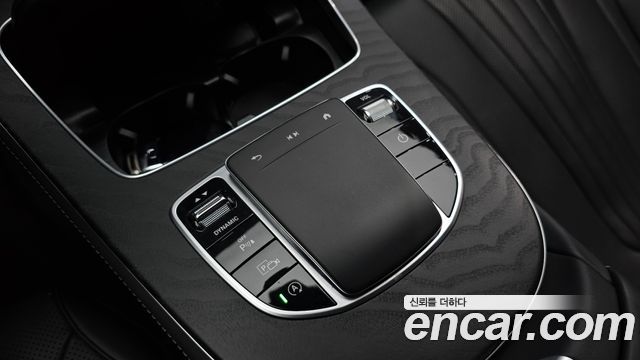 Mercedes-Benz CLS-Class 2023 — photo 30