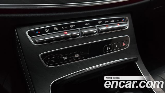 Mercedes-Benz CLS-Class 2023 — photo 31