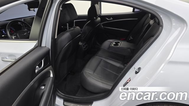 Genesis G70 2019 — photo 11