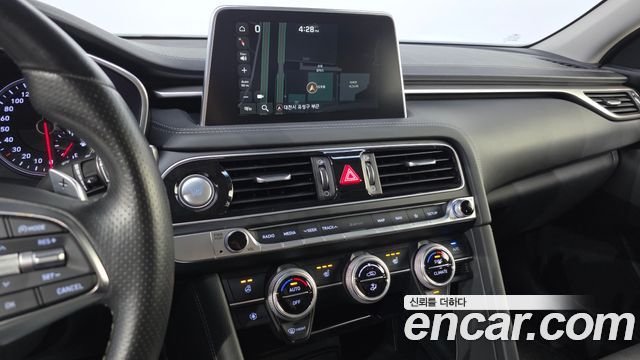 Genesis G70 2019 — photo 16