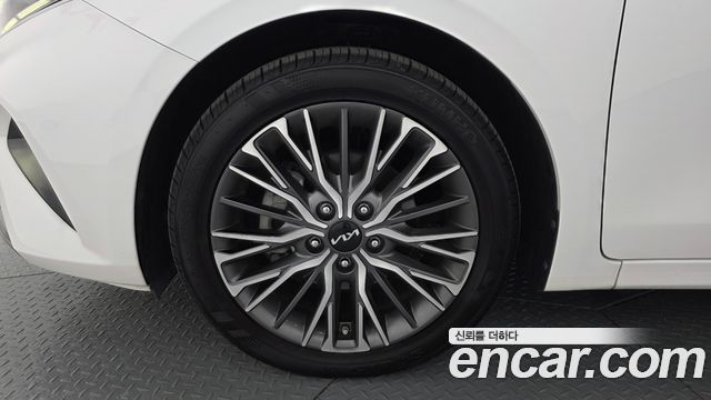Kia K3 2022 — photo 5