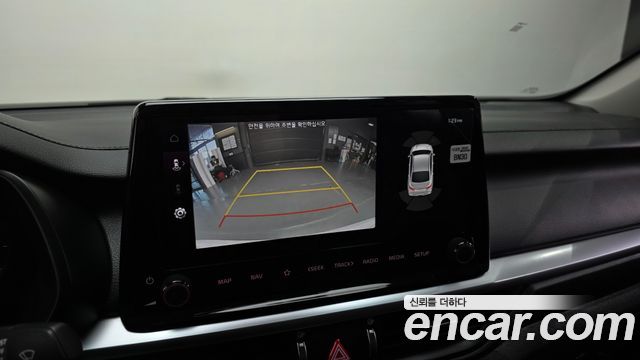 Kia K3 2022 — photo 16