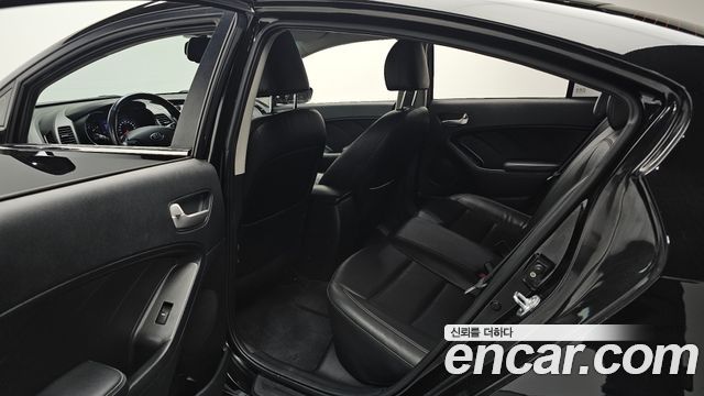 Kia K3 2013 — photo 18