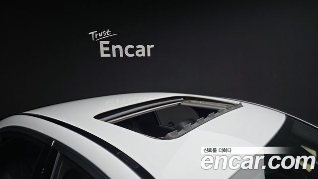 Mercedes-Benz E-Class 2017 — photo 20
