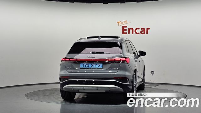 Audi Q4 e-tron 2025 — photo 4