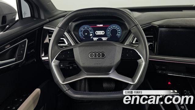 Audi Q4 e-tron 2025 — photo 13