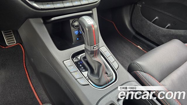 Hyundai i30 2019 — photo 12