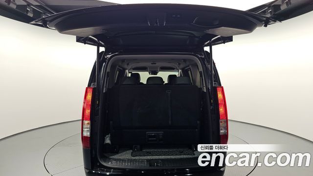 Hyundai Staria 2025 — photo 26