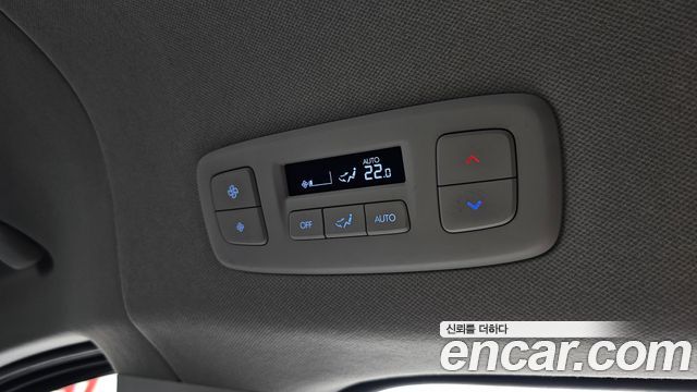Hyundai Staria 2025 — photo 31