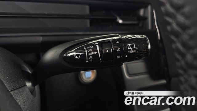 Hyundai Staria 2025 — photo 32