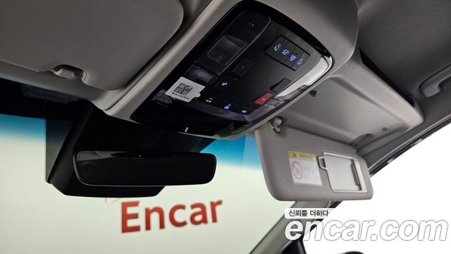 Hyundai Staria 2025 — photo 33