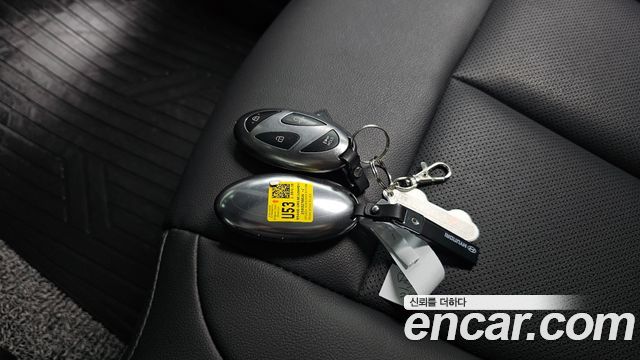 Hyundai Staria 2025 — photo 37
