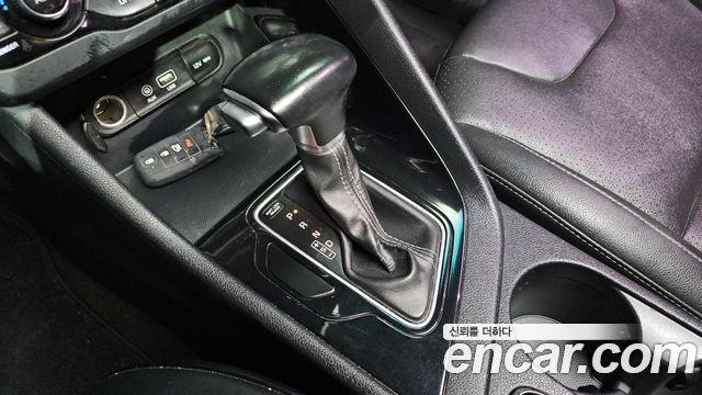 Kia Niro 2018 — photo 12
