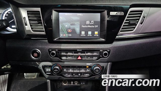 Kia Niro 2018 — photo 18
