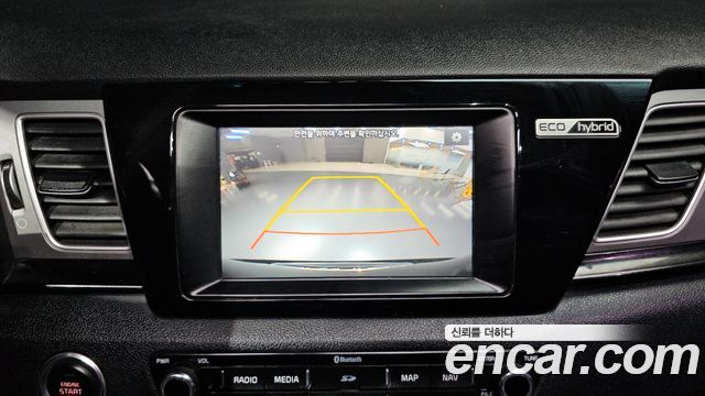 Kia Niro 2018 — photo 21