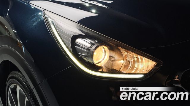 Kia Niro 2018 — photo 8