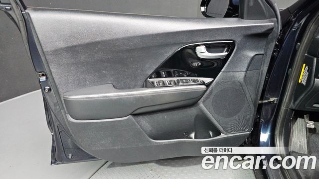 Kia Niro 2018 — photo 14