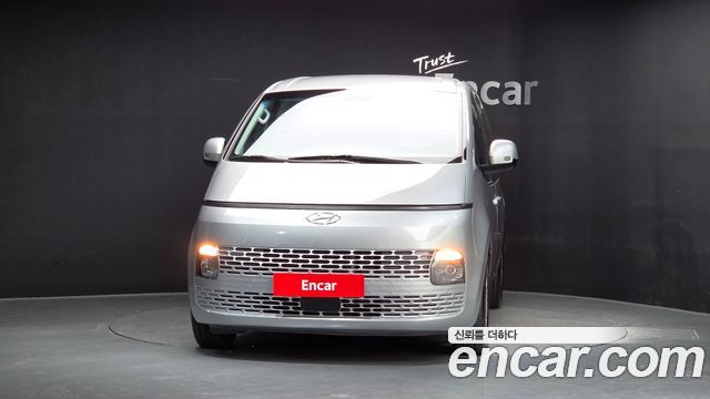 Hyundai Staria 2022 — photo 3