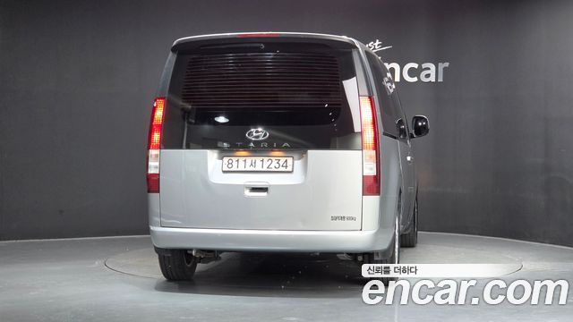 Hyundai Staria 2022 — photo 4