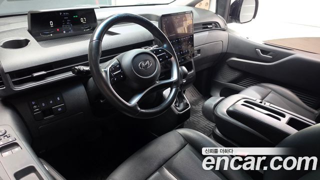 Hyundai Staria 2022 — photo 10