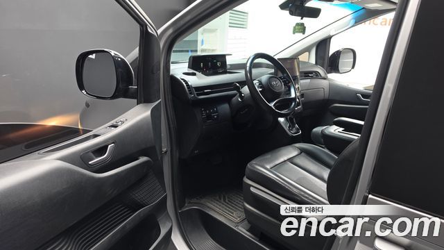 Hyundai Staria 2022 — photo 13