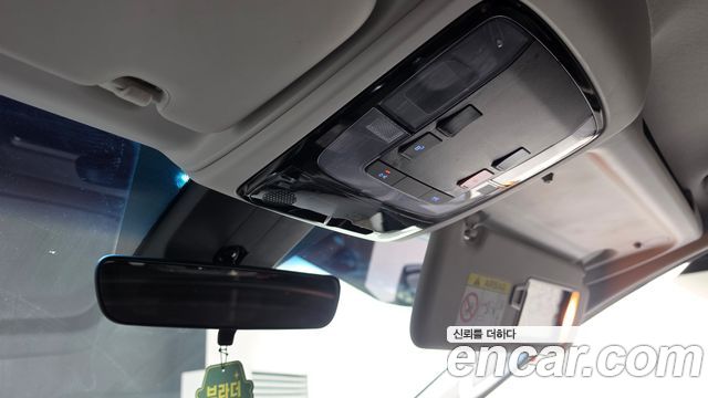 Hyundai Staria 2022 — photo 25