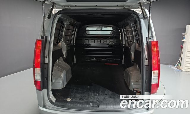Hyundai Staria 2022 — photo 26
