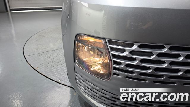 Hyundai Staria 2022 — photo 8