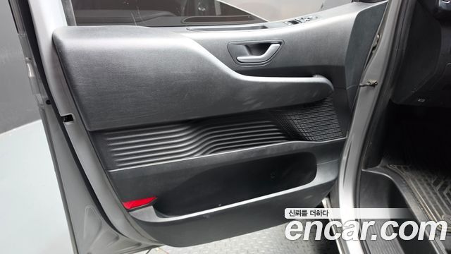 Hyundai Staria 2022 — photo 14