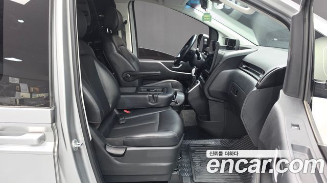 Hyundai Staria 2022 — photo 16