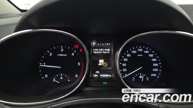 Hyundai Santafe 2016 — photo 11
