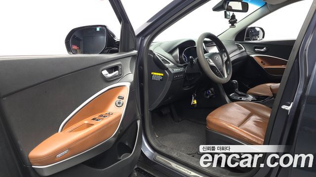 Hyundai Santafe 2016 — photo 13